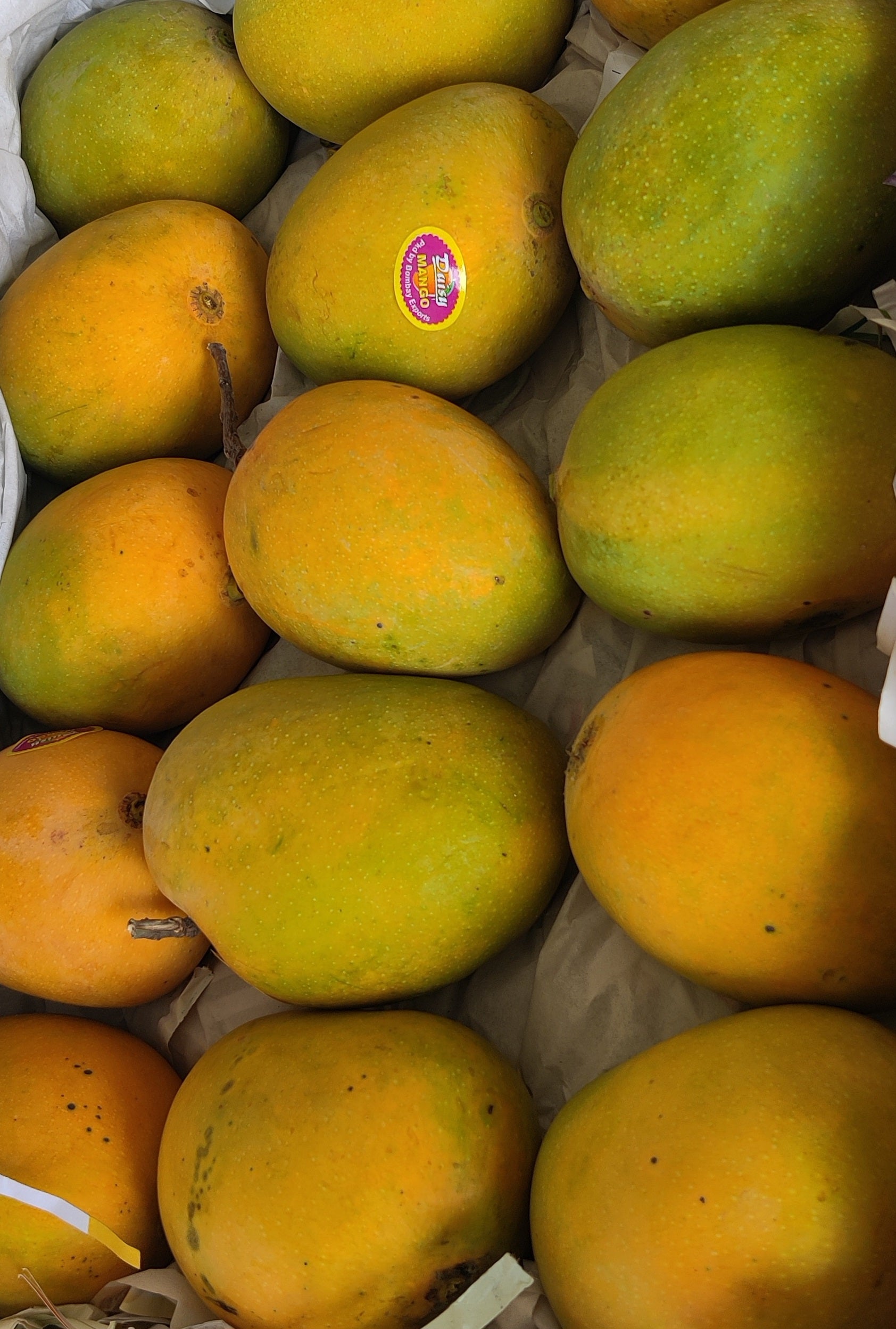 Regular Alphonso Mangoes (Indian) - Now 70.30